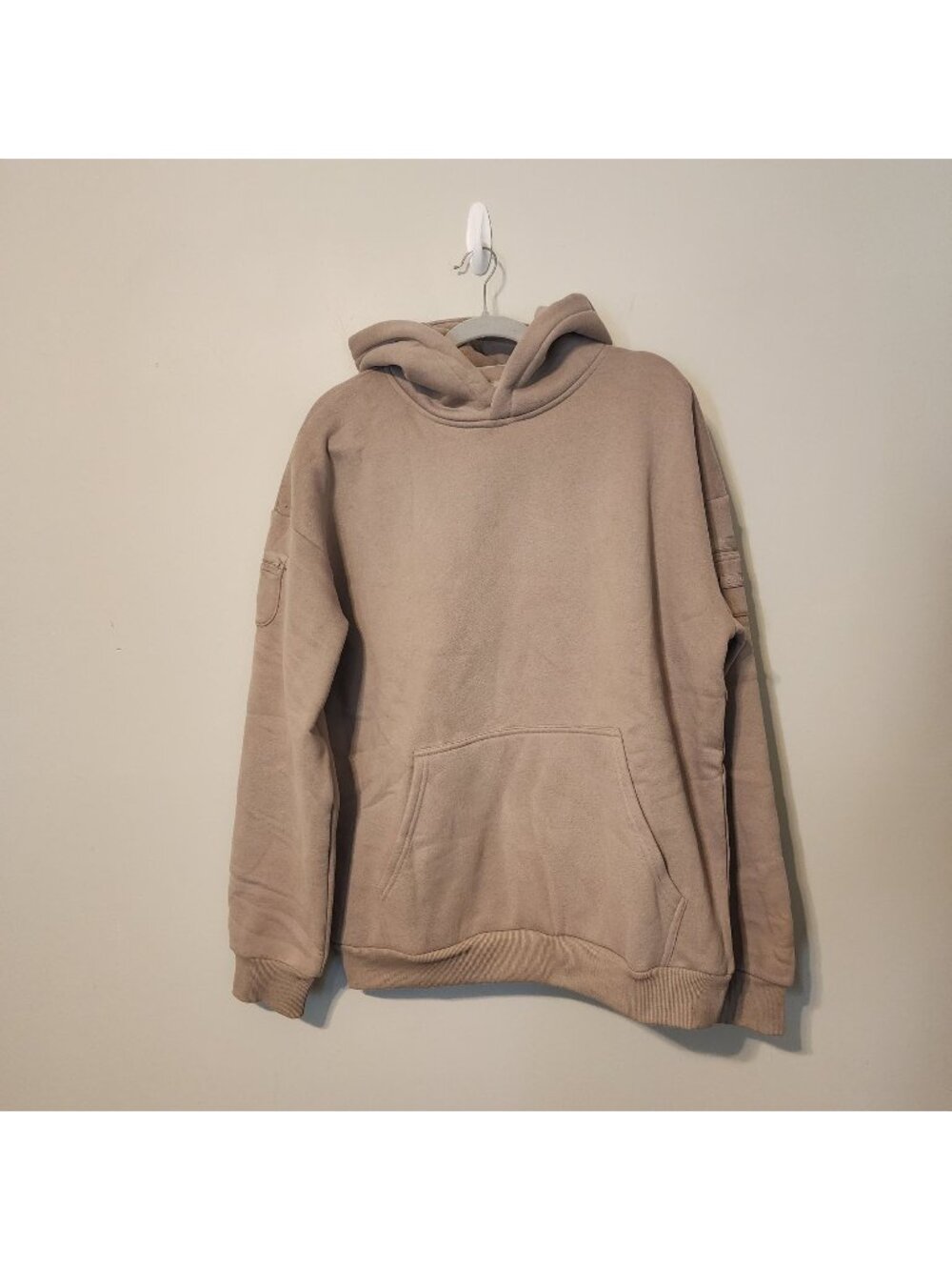 Comfort Travel Essentials Hoodie XL Bark New in bag. Pockets